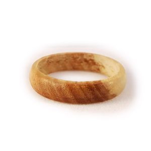 Anello in legno d'ulivo