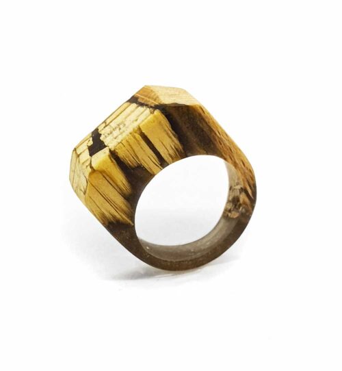 Anello-legno-abete-resina01 Anello in legno e resina