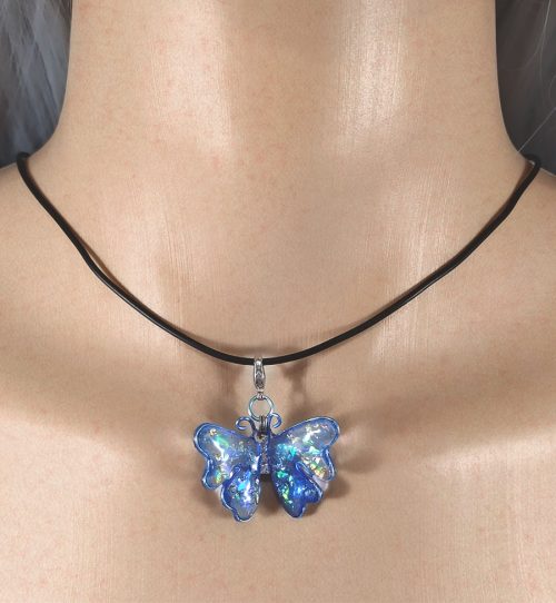 Collana farfalla azzurra 3d