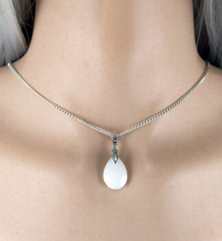 Collana pendente a goccia