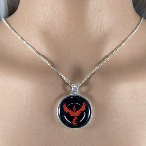Collana pokemon Team Valor