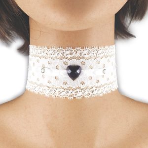 Collarino bianco con più punti luce e gemma a cuore