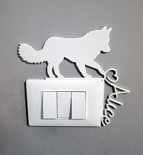decorazione da interruttore con cane nome