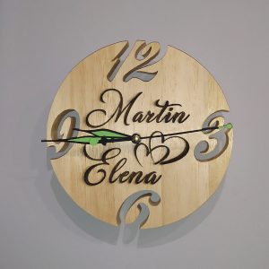 Orologio da parete, in legno, con incisione personalizzata