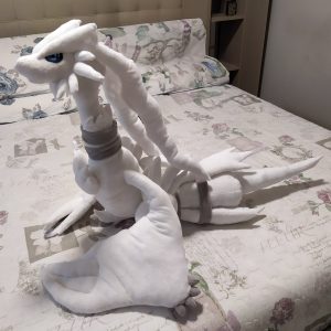 Peluche pokemon Reshiram gigante