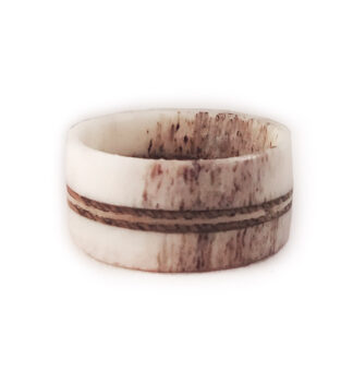 Anello in corno di cervo con intarsio legno Wenge e acero