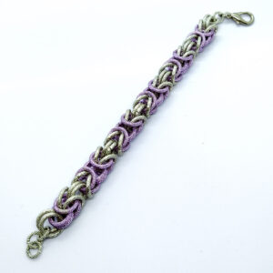 Bracciale in chainmail color oro bianco e lilla