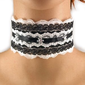 Collarino alto con brillantini