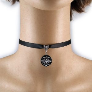 Collare donna con pendente fantasia