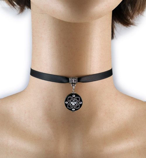 Collare donna con pendente fantasia
