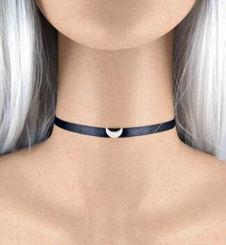 Collarino in raso nero con luna