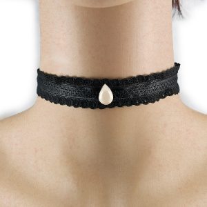 Collarino nero con goccia