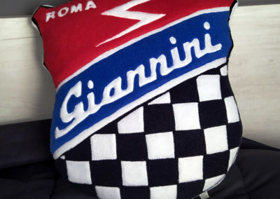 cuscino personalizzato logo giannini