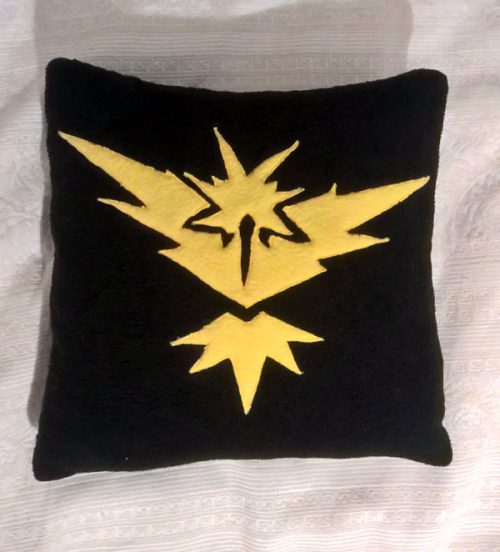 Team Instinct: cuscino pokemon