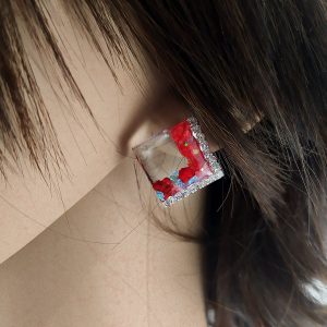 Orecchini quadrati con fiori e strass